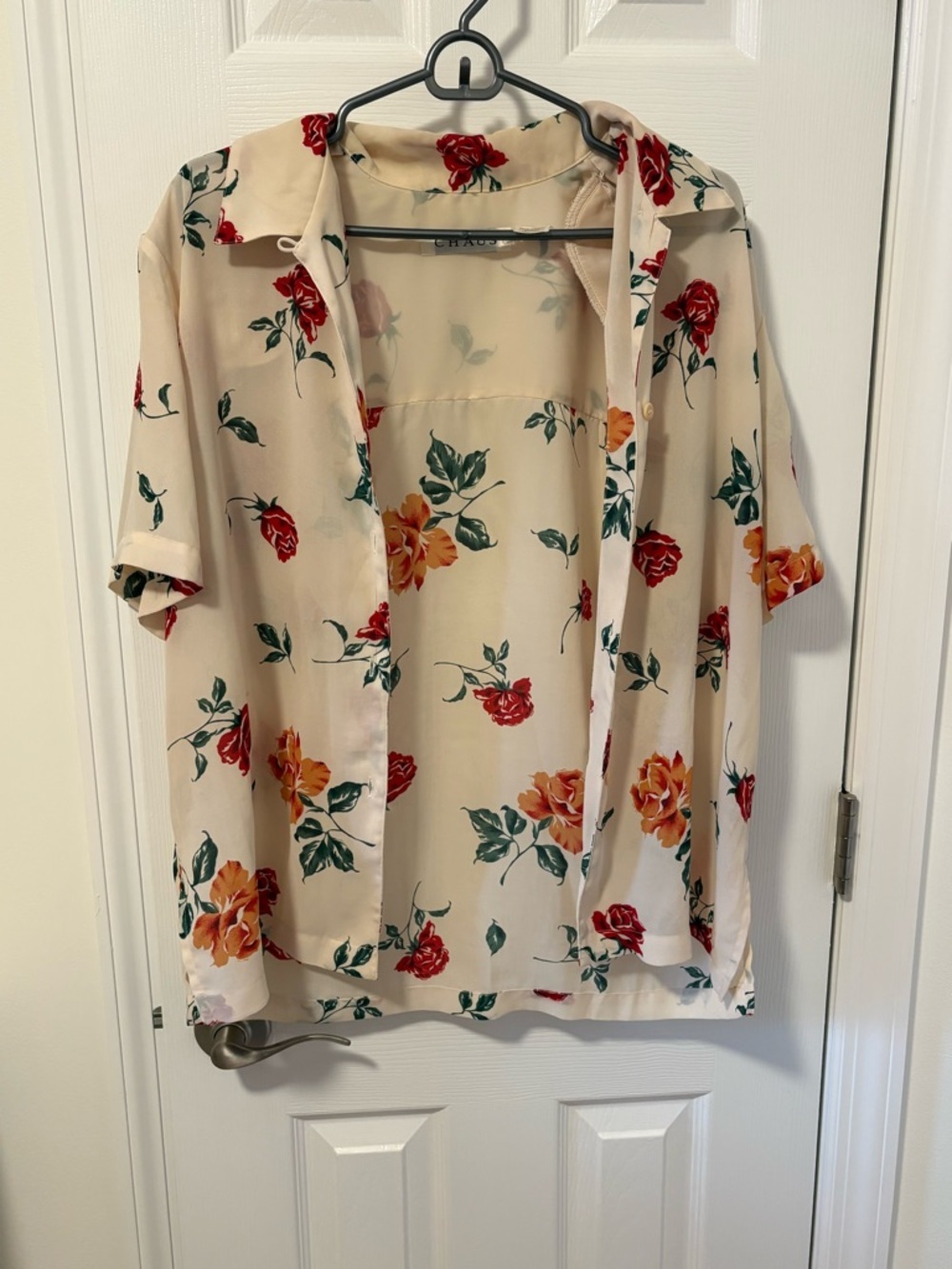 Chaus Cream Floral Button-Down Shirt with Red & Orange Roses - Picture 8 of 10